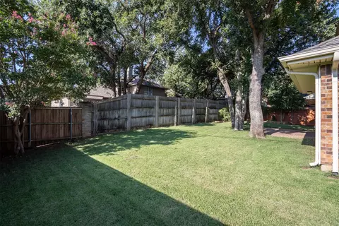 Exterior - 501 Post Oak Rd, Grapevine, TX 76051 photo 4 of 4