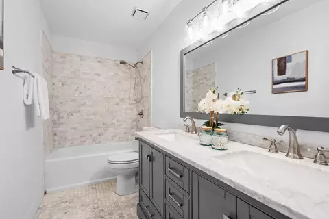 Bath - 501 Post Oak Rd, Grapevine, TX 76051 photo 4 of 4