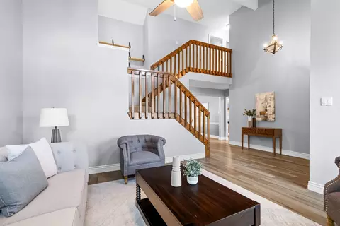 Living - 501 Post Oak Rd, Grapevine, TX 76051 photo 3 of 7