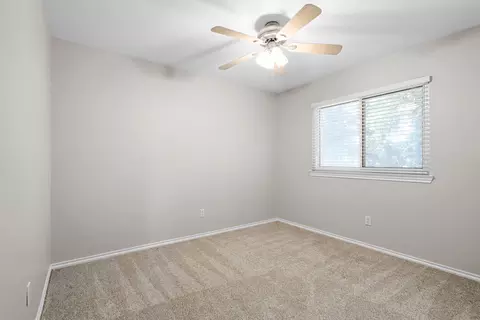 Bedroom - 501 Post Oak Rd, Grapevine, TX 76051 photo 4 of 5