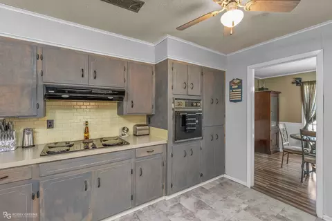 Kitchen - 511 King Orchard Rd, Sarepta, LA 71071 photo 3 of 5