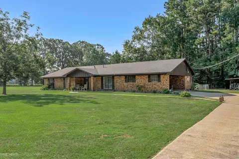 Exterior - 511 King Orchard Rd, Sarepta, LA 71071 photo 2 of 4