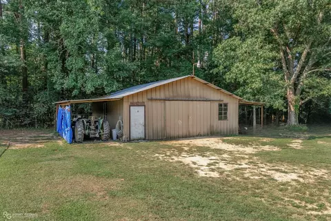Exterior - 511 King Orchard Rd, Sarepta, LA 71071 photo 3 of 4