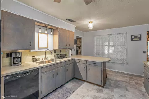 Kitchen - 511 King Orchard Rd, Sarepta, LA 71071 photo 4 of 5