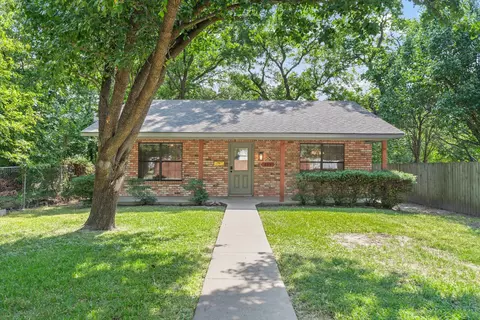 225 S Wills St, Wills Point, TX 75169