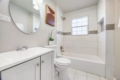 Bath - 708 E Gandy St, Denison, TX 75021 photo 1 of 1