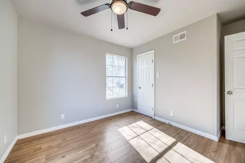 Bedroom - 708 E Gandy St, Denison, TX 75021 photo 5 of 8