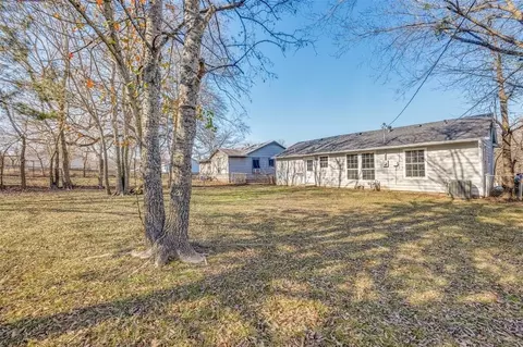 Exterior - 708 E Gandy St, Denison, TX 75021 photo 4 of 5