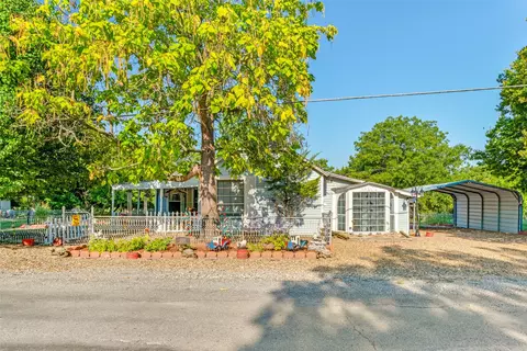602 N Denison St, Bells, TX 75414