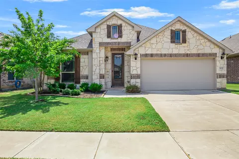 1132 Snowy Owl Dr, Alvarado, TX 76009