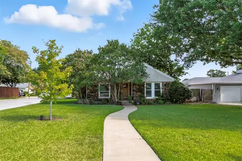 3648 Westcliff Rd S, Fort Worth, TX 76109