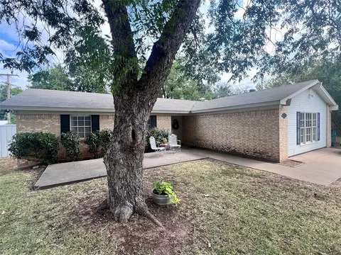 1303 Randy Dr, Graham, TX 76450