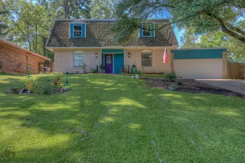 303 Hacienda Cir, Haughton, LA 71037