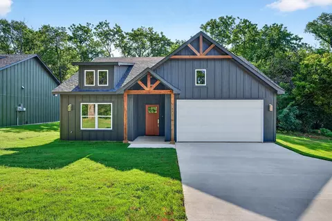 2520 S Scullin Ave, Denison, TX 75020