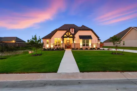 8828 Lazy Oak Dr, Justin, TX 76247