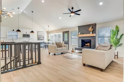 3725 Ashley Ln, Fort Worth, TX 76123