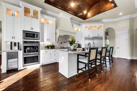 Kitchen - 868 Tranquility Dr, Heath, TX 75032 photo 2 of 3