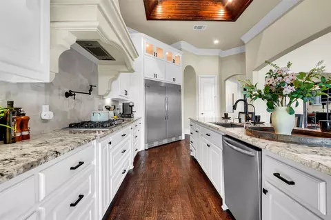 Kitchen - 868 Tranquility Dr, Heath, TX 75032 photo 3 of 3