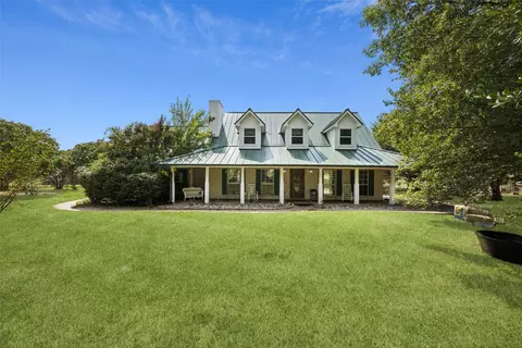 8569 Chisum Rd, Sanger, TX 76266