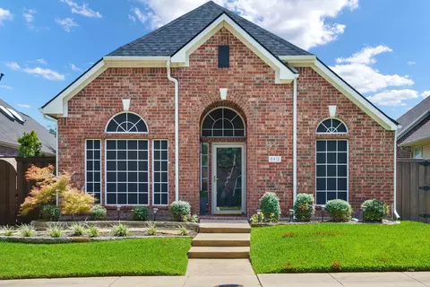 8412 Gateway Dr, Plano, TX 75025
