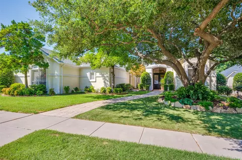 4703 White Bluff Dr, Frisco, TX 75034