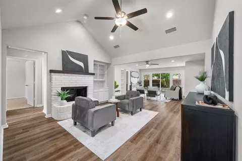 515 N Winding Oaks Dr, Wylie, TX 75098