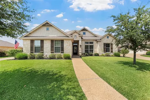 403 Silver Spur Trl, Mcgregor, TX 76657