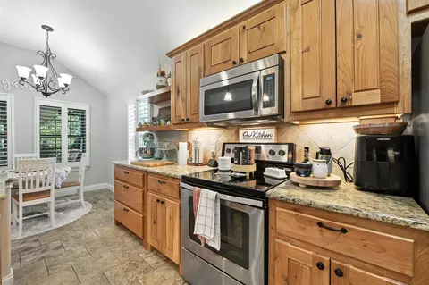 504 E 5th St, Springtown, TX 76082 photo 12