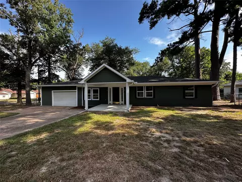 921 Maryland Dr, Athens, TX 75751
