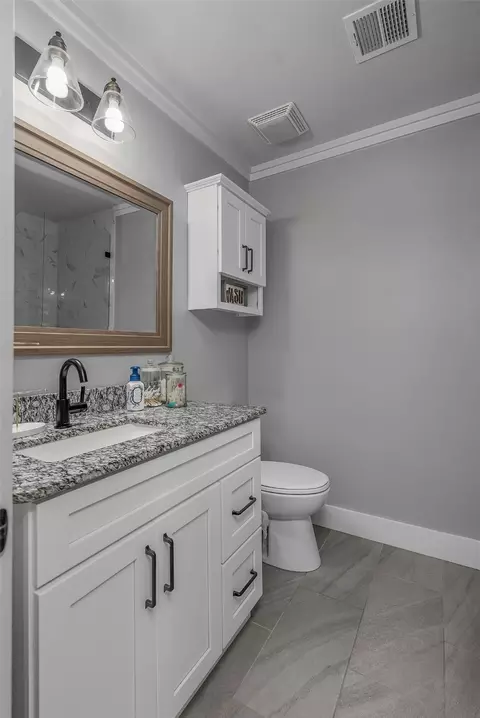 Bath - 185 Chrislo Dr, Minden, LA 71055 photo 1 of 6