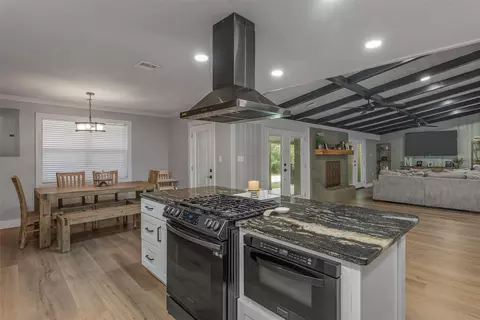 Kitchen - 185 Chrislo Dr, Minden, LA 71055 photo 5 of 6