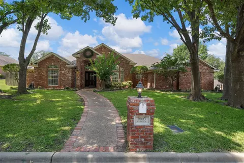 9003 Willow Bend Dr, Woodway, TX 76712
