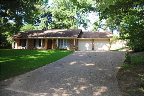 8610 Woodfox Cir, Haughton, LA 71037