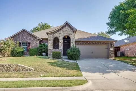 5725 Caballo St, Fort Worth, TX 76179