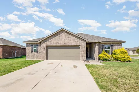 326 Gypsum Ln, Glenn Heights, TX 75154