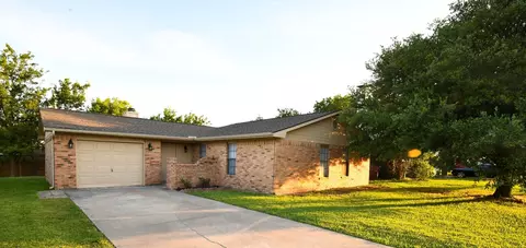 825 Oak Grove Ln, Royse City, TX 75189
