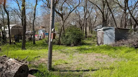 425 Toronto Rd, Azle, TX 76020