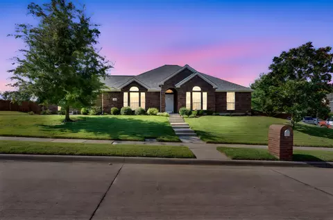 1750 Windswept Dr, Midlothian, TX 76065