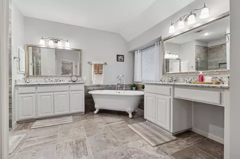 2323 Everton Dr, Arlington, TX 76001