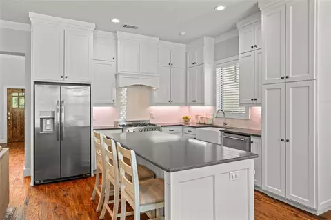 Kitchen - 609 E Wall St, Grapevine, TX 76051 photo 2 of 7