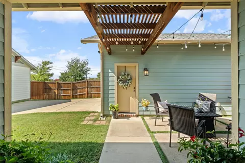 Other - 609 E Wall St, Grapevine, TX 76051 photo 4 of 4
