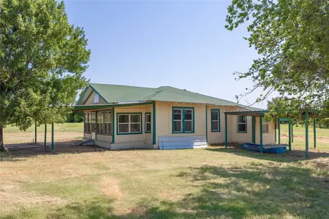 8401 Highway 16, De Leon, TX 76444