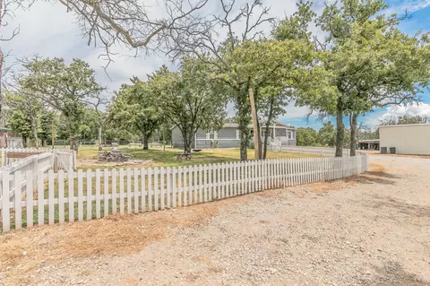 128 Deerskin Ln, Springtown, TX 76082 photo 35