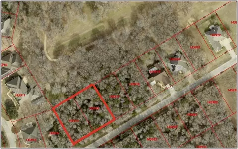 24043 Stonewood Dr, Whitney, TX 76692