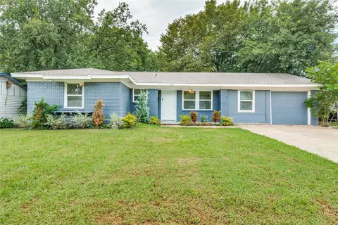 820 Ivywood Dr, Dallas, TX 75232