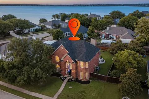 7514 Silver Lake Dr, Rowlett, TX 75089