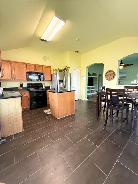 Kitchen - 10226 Condor Loop, Waco, TX 76708 photo 7 of 8