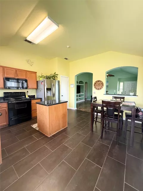 Kitchen - 10226 Condor Loop, Waco, TX 76708 photo 4 of 8