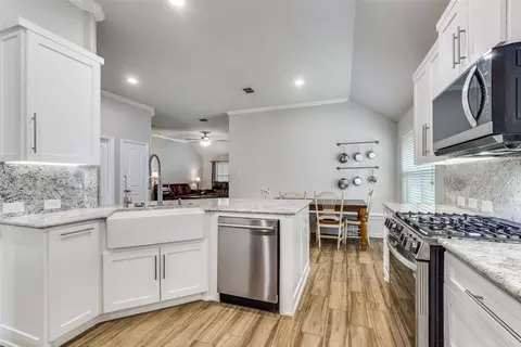3545 Twin Pines Dr, Fort Worth, TX 76244