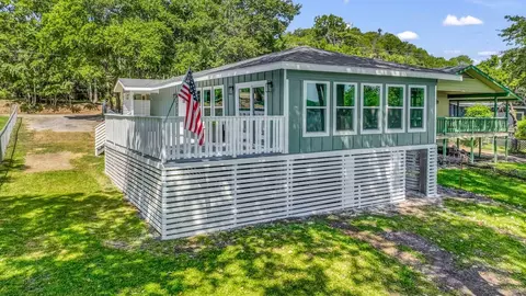712 W Lake Dr, Weatherford, TX 76087